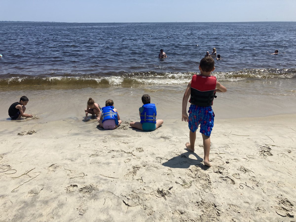 Beach day 🏖🌊☀️