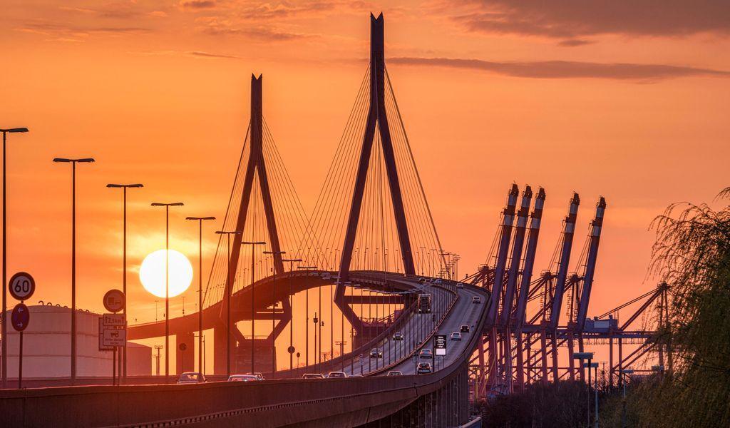 Neues Gutachten: Köhlbrandbrücke müsste nicht abgerissen werden bit.ly/474JbL7