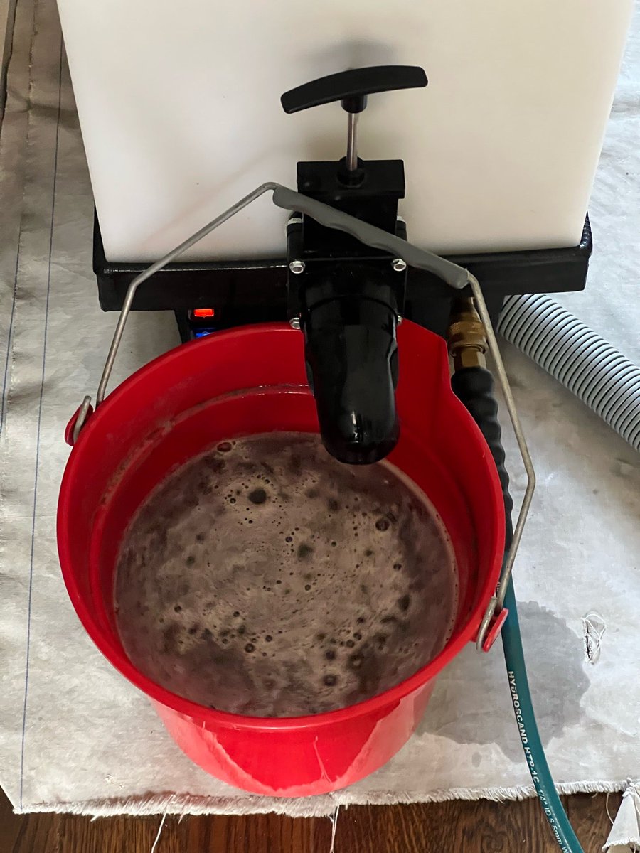 StrakerEco's tweet photo. #CarpetCleaning #SdotC #UpholsteryCleaning #MasterRugCleaner #C5ECO #BurghHeath #Banstead #Kingswood #KT20 #Surrey https://t.co/4ZiEi7cFRO (@ https://t.co/6lSsoTB4Xa - The Original Eco Carpet &amp; Rug Care in Burgh Heath, England) https://t.co/w72SlTlmnr https://t.co/xiS9xRQROo