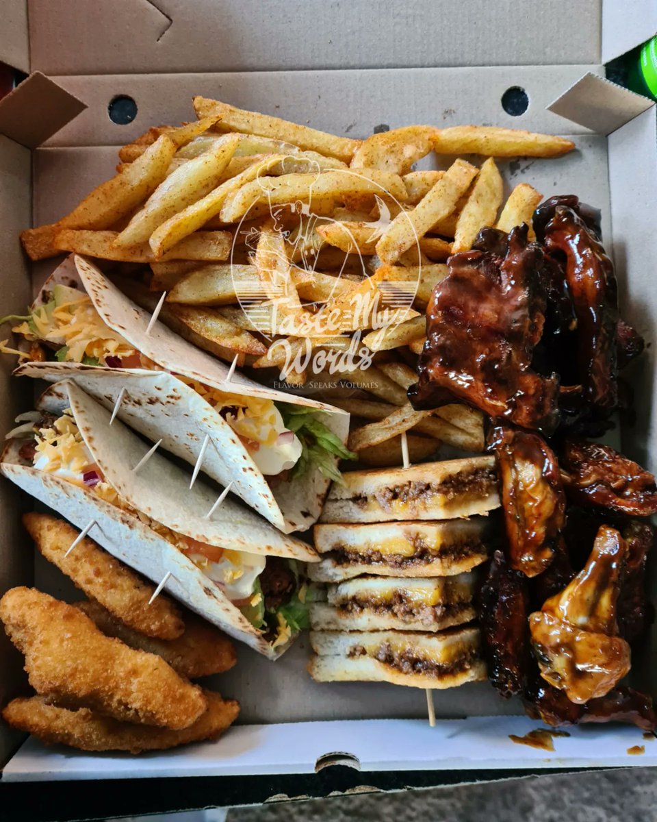 TasteMYWords1's tweet photo. Thirsty Thursday 🍻🍻..

But before You Booze out🫠
Did you Eat? 👨🏾‍🍳

Based at POLOKWANE 🤌🏾
Whatsapp 0730348695 for orders ✔️✔️

#Nthabiseng #Casper #JuliusMalema #SenzoMeyiwaTrail #Hijack https://t.co/8xDA07Kr3g