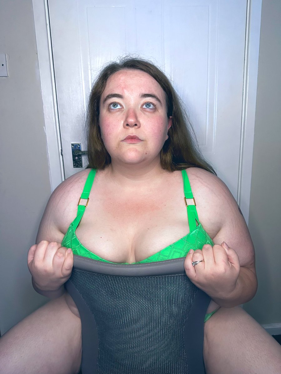 WonderGirl_69's tweet photo. Good morning Twitter, hope you’re all ready for another day of shenanigans!

Don’t forget to check out all my links! For sexiness and fun!

https://t.co/o5kNCz95MF

https://t.co/B5rdCRRjjk

https://t.co/8H1kyfd6yq

https://t.co/3Np0v5lCoN

#42DD #BBWFuck #bbwbabe #BigTitsBigButt https://t.co/7hKEkW7eAU