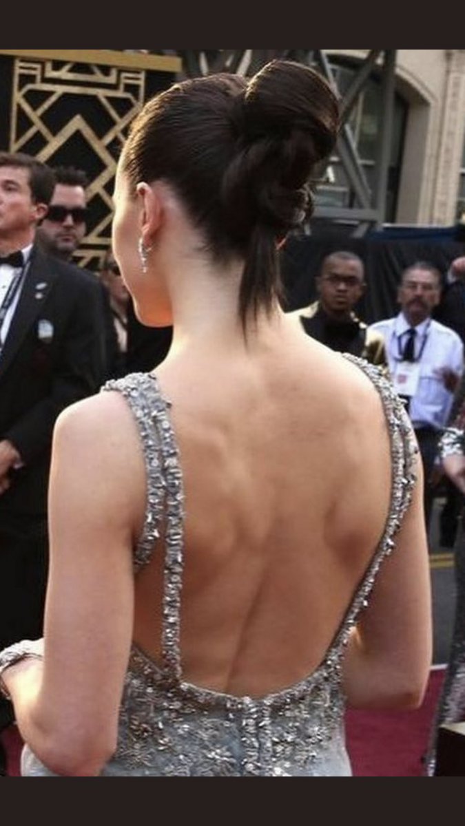 peterrrrrr1995's tweet photo. Daisy Ridley muscles are the serving grace of the Star Wars sequel trilogy. #daisyridley #StarWars #reylo #finnrey #thelastjedi #tros #johnboyega #AdamDriver #OscarIsaac https://t.co/Bk6eX7F3mQ