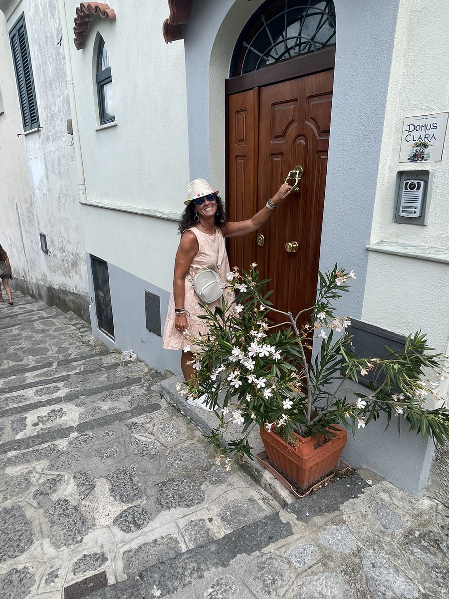 MsMiletto's tweet photo. Walking through Ravello reminded me of a Disney movie. Was waiting for someone like Gaston to show up! 🤣 https://t.co/Yht9p0WNL3