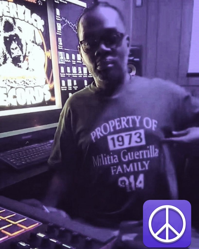 CRIMEDANCH_LI's tweet photo. #CRIMEDANCH #STRONGISLAND #WYANDANCH #LONGISLAND #PAIDNFULLPOSSE 11798 #MILITIA_GUERRILLAS_MUSIC #SILVERBACK_RECORDS © ™ ® All rights reserved 2023 #Mixing #Mastering #Singlepackages #TrackLeasing #TRACKSALES #Emcees #djs #Producers #REMIXES https://t.co/2pOpjQSrvG