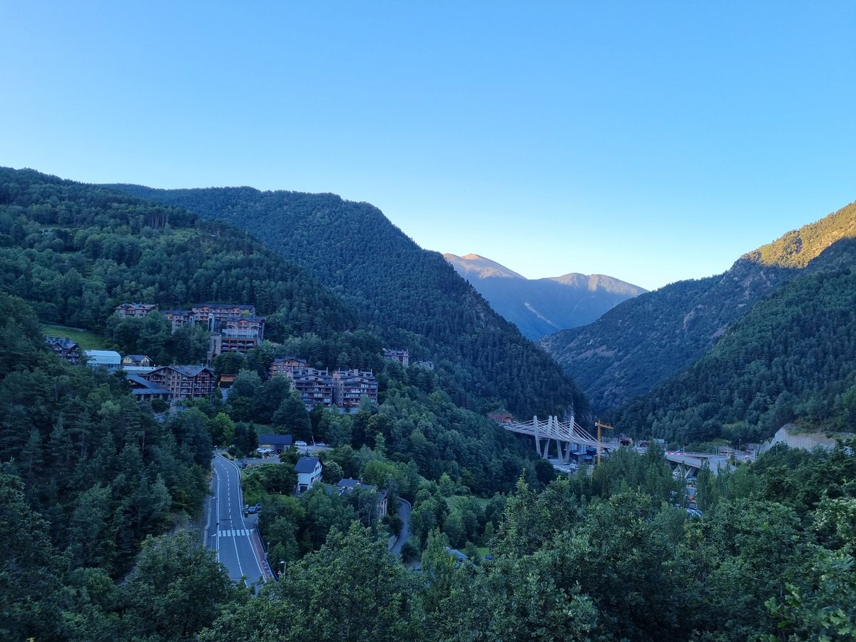 jecbosch14's tweet image. Bon dijous 🙋😃☕️
#Anyos i #DuesValires 
#bondia #bondijous #lamassana #Andorra #meteo #meteoandorra