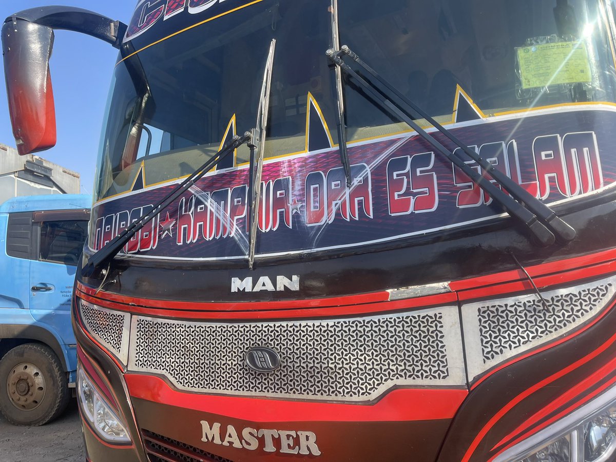 ayidle's tweet photo. @ntsa_kenya 
@SRCLASSIC161449 
@TransportKE 
@NPSOfficial_KE 

Complaint  SR Classic Coach 
On 26th July 2023, I bookd SR classic coach from Kampala to NBO Via Malaba route. I specifically askd about the departure time and route since I had a family member getting off at Malaba. https://t.co/X0hbGWj7ex