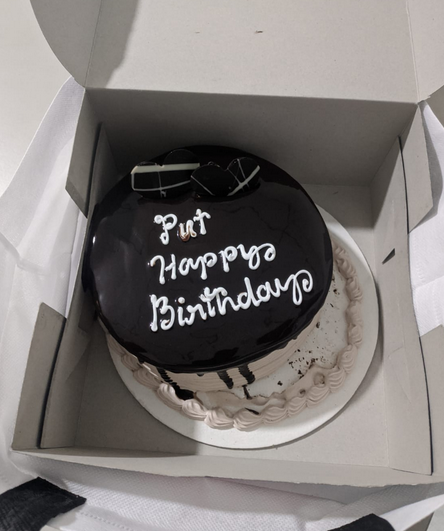 NoelSebu's tweet photo. @zomato 
what I ordered                         what i got. https://t.co/x1VMCauKIO