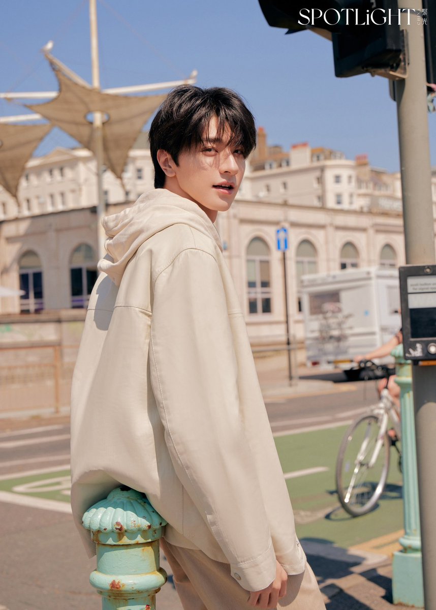 LINYILOVER_TH's tweet photo. 2023.07.27
SPOTLiGHT聚光’s Weibo Update

“𝐋𝐢𝐧𝐘𝐢 : 𝐓𝐡𝐞 𝐄𝐧𝐝 𝐎𝐟 𝐓𝐡𝐞 𝐒𝐞𝐚”
SPOTLiGHT July Cover #LINYI

เป็นนิตยสารอีกเล่มที่ควรมีเก็บสะสม

#LINYIxSPOTLiGHT

#林一 #หลินอี #린이
#LinYiLover_TH #บ้านคนรักหลินอี https://t.co/YlNK419siy