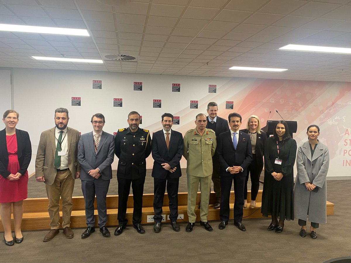 AlexBristowASPI's tweet photo. Thank you to Major General Majid Jahangir, H.E. Mr Zahid Hafeez @PakinAustralia @DefenceAust &amp;
@dfat for coming to @ASPI_org
for a 🇦🇺-🇵🇰 1.5-track roundtable. @BassiJustin @Dr_M_Davis @graham_euan @StatecraftINT @AfeeyaAkhand and I enjoyed the thought-provoking discussion. https://t.co/cQDnVscPNm