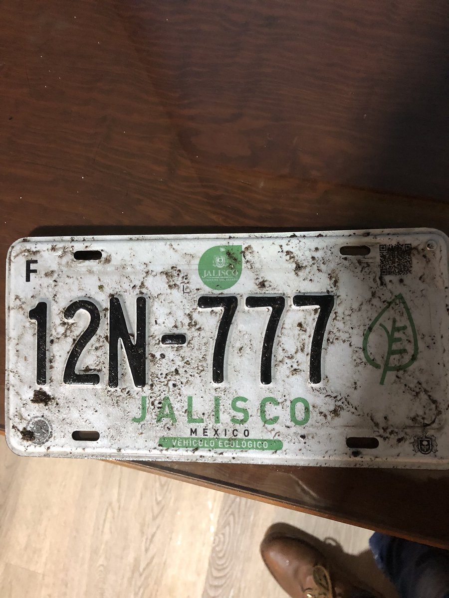 uningenieroyya's tweet photo. Ahí si conocen al dueño de esta placa en Guadalajara que me mande DM @Trafico_ZMG @GNocturnaMX @TVAztecaJalisco #GDL #LluviaZMG #Jalisco https://t.co/0yl0Dxq6kL