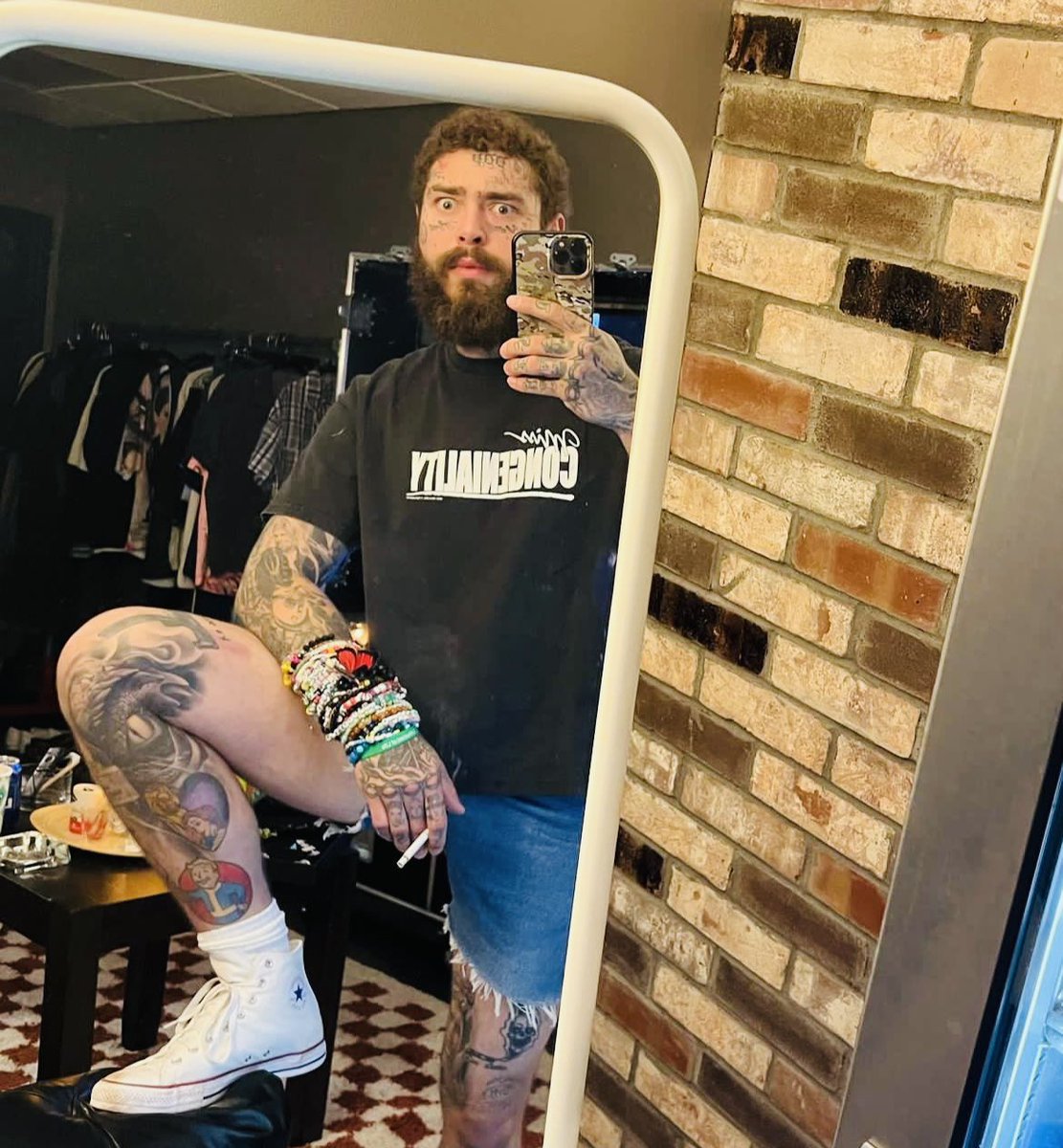 hey friends! it’s posty. gonna be on live playing the full record so if you don’t have any plans, come crack open a cold one and come hang out with me for an early listen before the album drops Friday. 

much love all the way around ✌🏼💓