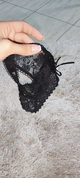 Buongiorno, ha inizio il #contestmachepiacere trova le mutandine 😂 Queste sono le mutandine di oggi <a href="/tag/contestmachepiacere"class="tags">#contestmachepiacere</a><a href="/tag/lingerie"class="tags"><span>#lingerie</span></a><a href="/tag/retweet"class="tags"><span>#retweet</span></a>