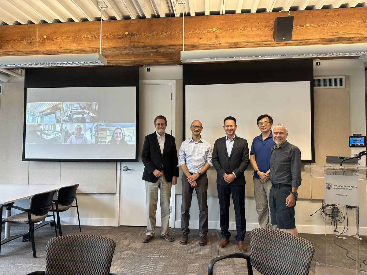 Nathan Peng Li (@nathanpengtrell) on Twitter photo Happy to say I successfully defended my dissertation on the political economy of aid, influence, and poverty reduction in SEA today.
Very grateful to <a href="/KaiOstwald/">Kai Ostwald</a> <a href="/cesicruz/">Cesi Cruz</a> <a href="/nujoaixil/">Xiaojun Li</a> for their excellent guidance and support. I could not have hoped for a better committee. Happy to say I successfully defended my dissertation on the political economy of aid, influence, and poverty reduction in SEA today.
Very grateful to <a href="/KaiOstwald/">Kai Ostwald</a> <a href="/cesicruz/">Cesi Cruz</a> <a href="/nujoaixil/">Xiaojun Li</a> for their excellent guidance and support. I could not have hoped for a better committee.