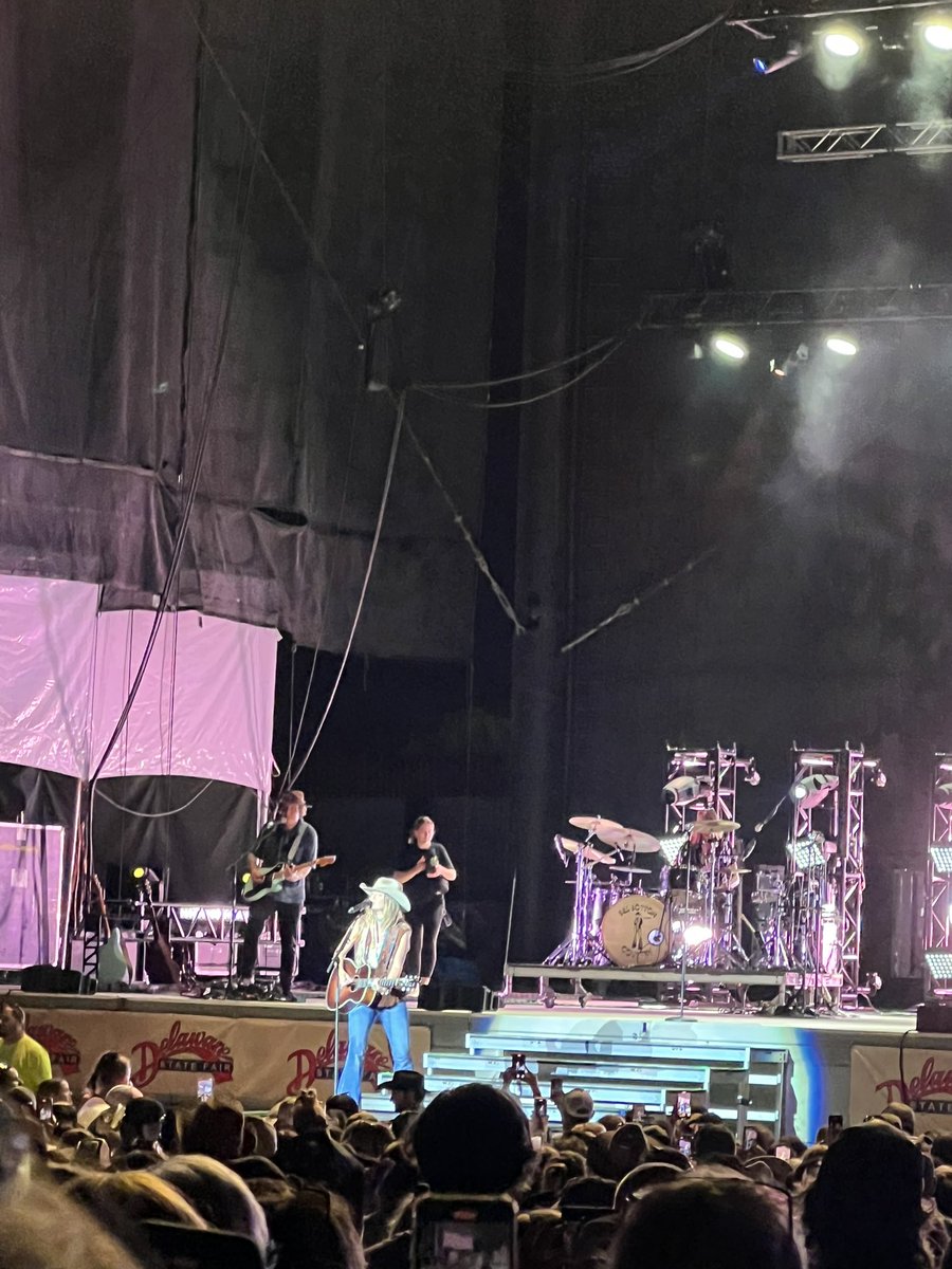 0neInA_MILLIon's tweet photo. @laineywilson Delaware loved you tonight !!!! Thank you for such an amazing show !!! I canβt wait to see you again πβ€οΈ #DelawareStateFair https://t.co/Ez6SvM2q9S