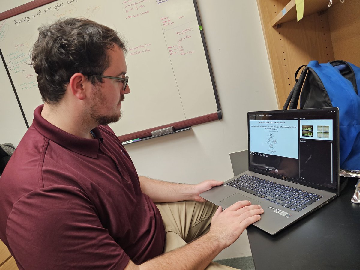 chandan_gautam's tweet image. Excited to introduce @BalemJoseph, a bright undergrad working with me on "Nutrients crosstalk during AM symbiosis." His engineering mind and curiosity make this collaboration a joy! Can't wait to present our findings at #PlantBiology2023! 🌱
#300-26
#futuregrad
#PlantMycolab