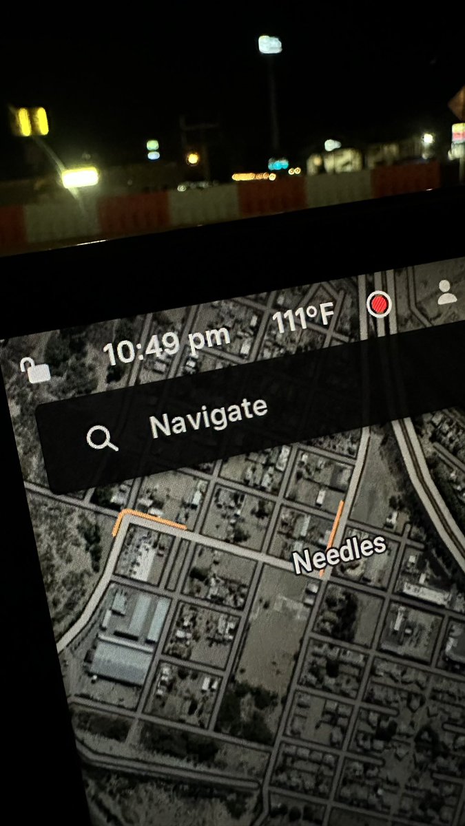 TesLatino tweet media