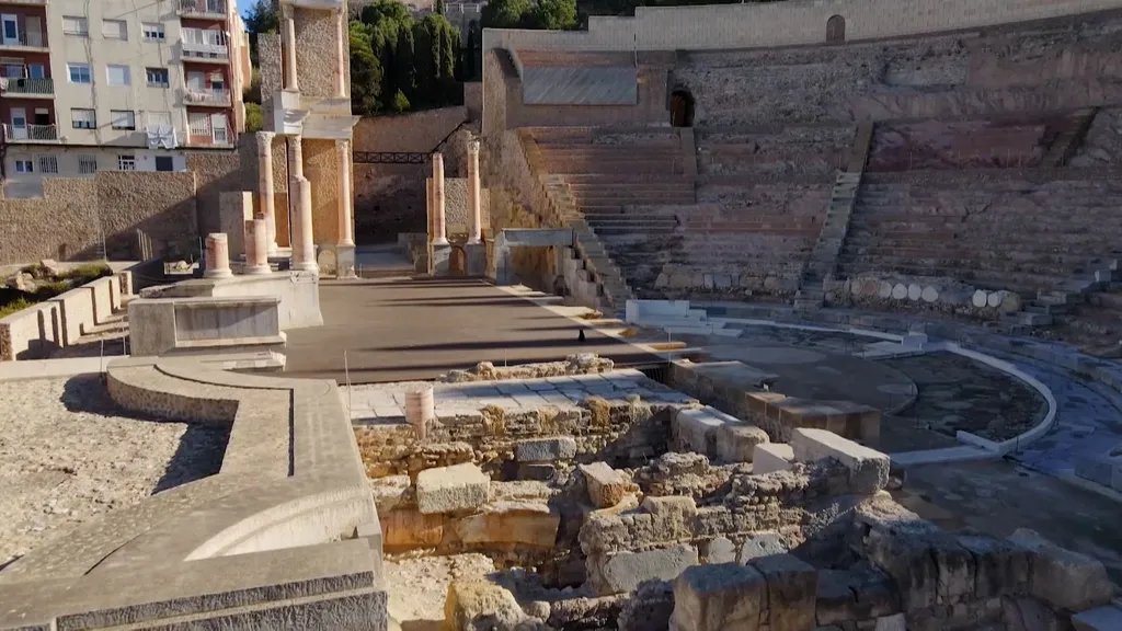 Dos30TV's tweet photo. #ViajerosCuatro firma un estupendo 6.3% de share y 557.000 espectadores con su visita a Murcia en el prime time de @cuatro

🧳 @viajeroscuatro destaca en espectadores de 25 a 44 años con un gran 9.8% de share

🧳 Más de 1.8 millones de contactos

#QueVivaLaTele #Audiencias https://t.co/yjAkDdF9qg