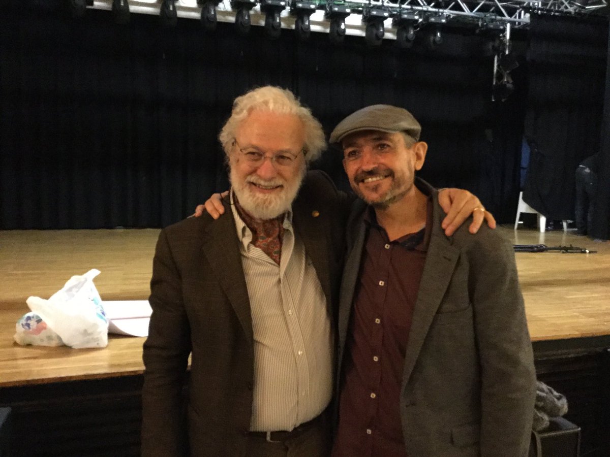 Pillefo's tweet photo. Hi ha dies nostàlgics, avui n’és un. Grans mestres de l’educació, gràcies per tot l’aportat 👉🏽seguim bategant x una educació eina de promoció i oportunitat per totes les persones, #toteS #tonucci #carlesCapdevila @DiariEducacio @BCNeducadora @EvaPiquer https://t.co/zLDertw0Gw
