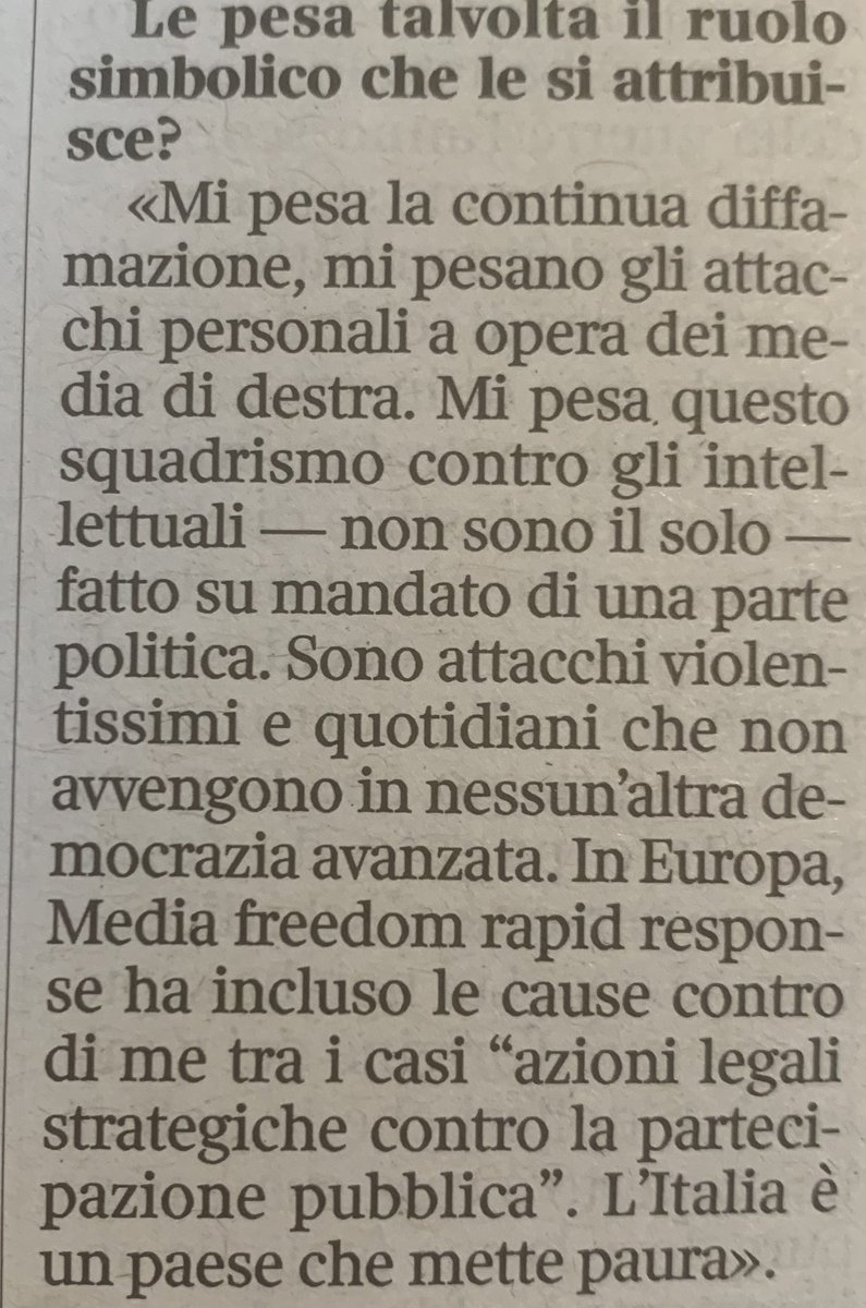 La si pensi come si vuole su Saviano, ma in questo passaggio nell’intervista al Corriere dice una cosa sacrosanta e ahinoi gravissima: gli attacchi violenti e continui dei media di destra a intellettuali sgraditi sono da regime, non da democrazia — e bisogna smettere di ignorarli