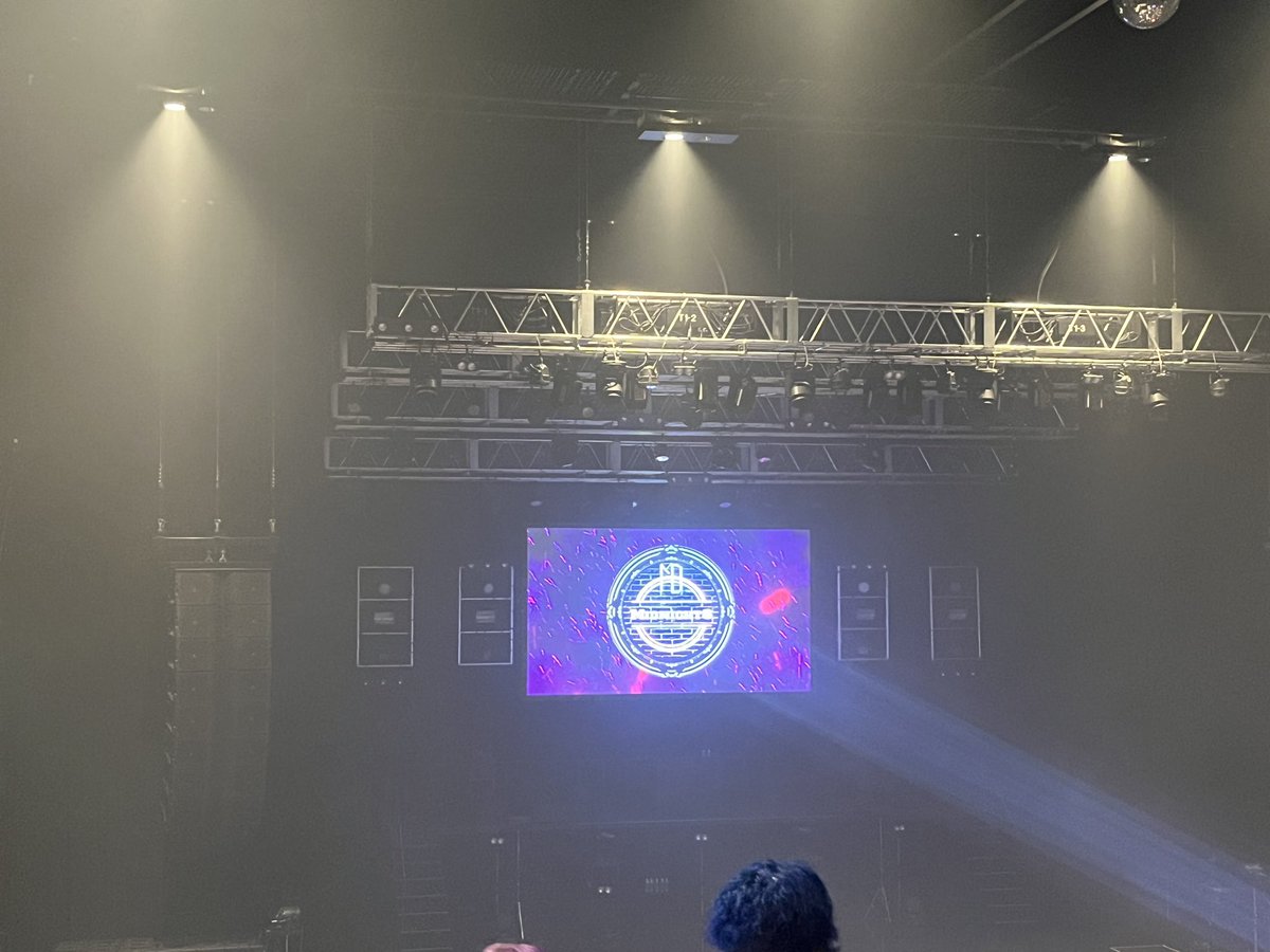 sato__ryo_'s tweet photo. 昨日は先輩達のライブ見に行ってきました。

この人達と一緒に夢を追いかけてる時間を過ごせてた事が幸せでした。

この人達が夢を叶えてく事が自分にとっても幸せな事だなってライブ見てて思いました。

最高のライブでした！

俺まだ音楽やりたいっ https://t.co/TY6m01a9Ow