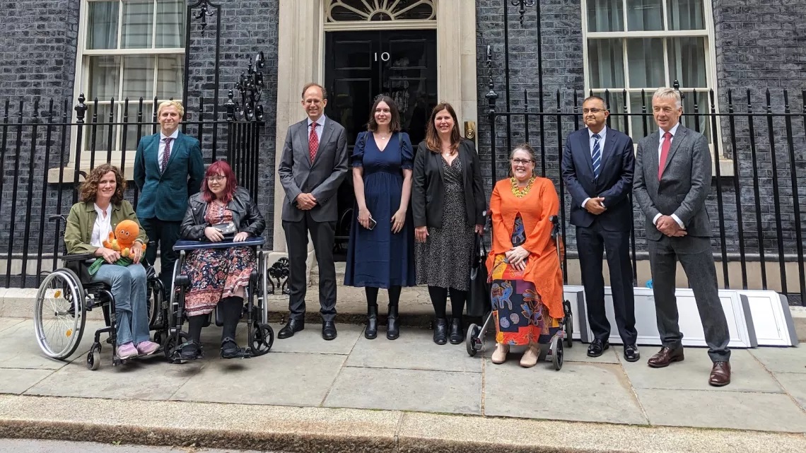 mssocietyuk's tweet photo. @10DowningStreet @Nick_MSsoc “I feel it’s really important to show MPs and decision makers that there is amazing progress happening in MS research – like Octopus, which is a world-first trial."

- Ailsa, Octopus trial participant living with progressive MS.

Read more: https://t.co/xmoHlwyxIm https://t.co/U2A5joi3yE