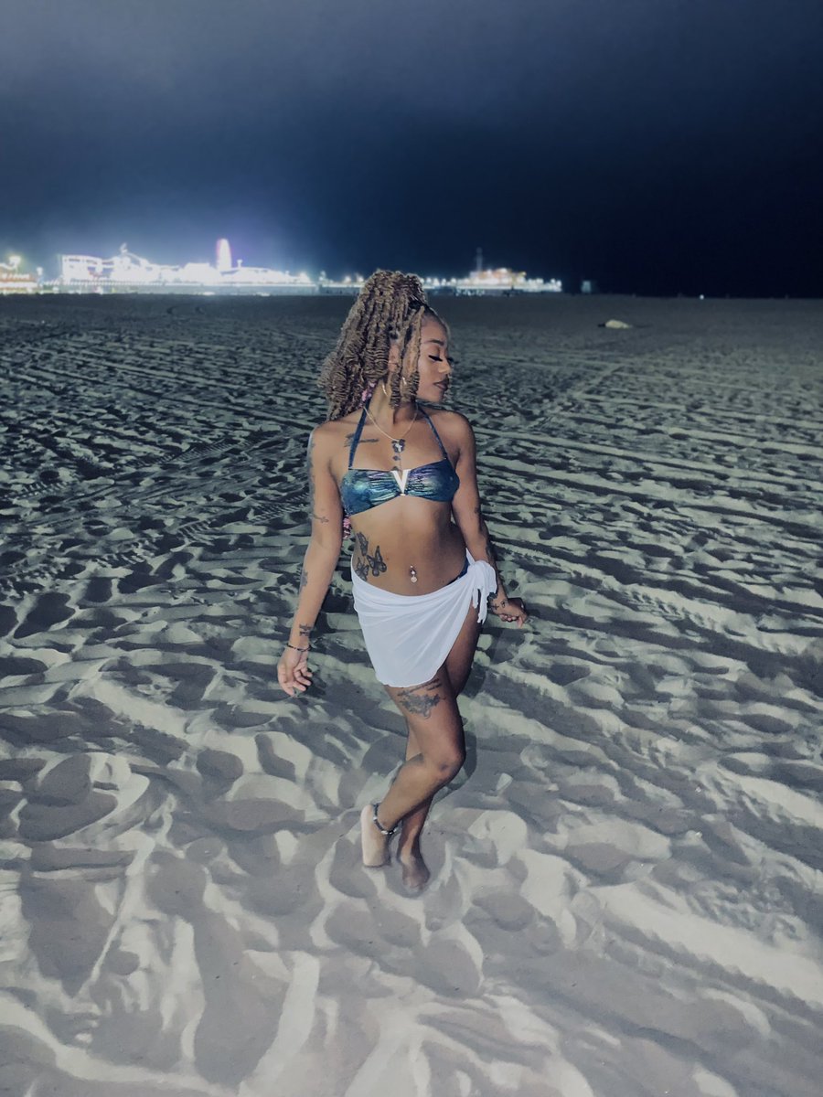 Girl, you’re so sexy💋🌊