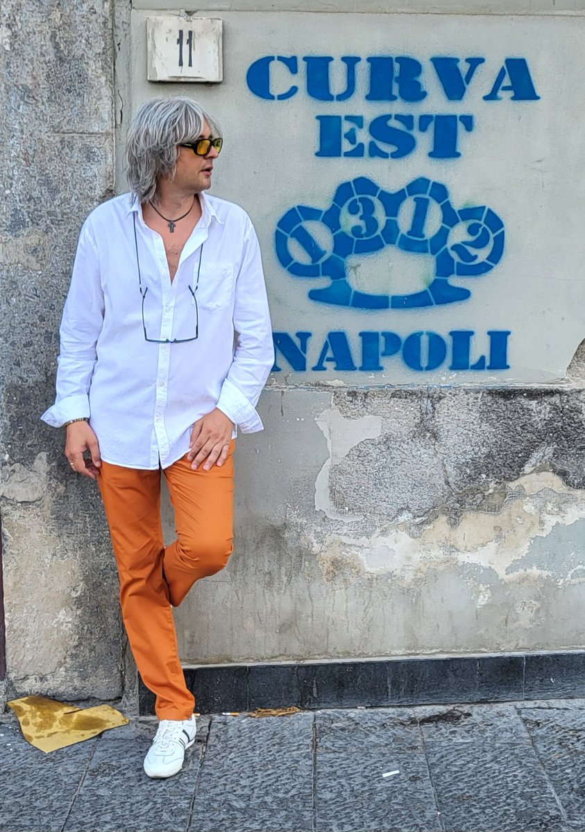 GM dear friends!💛☕️🌿 
Wish you a beautiful day or a fantastic vacation! 
My long trip to Italy continues.🚀🇮🇹  
Hope that soon the new pictures will come.🎨⚔️ Very much inspiration! 🔥🍷
