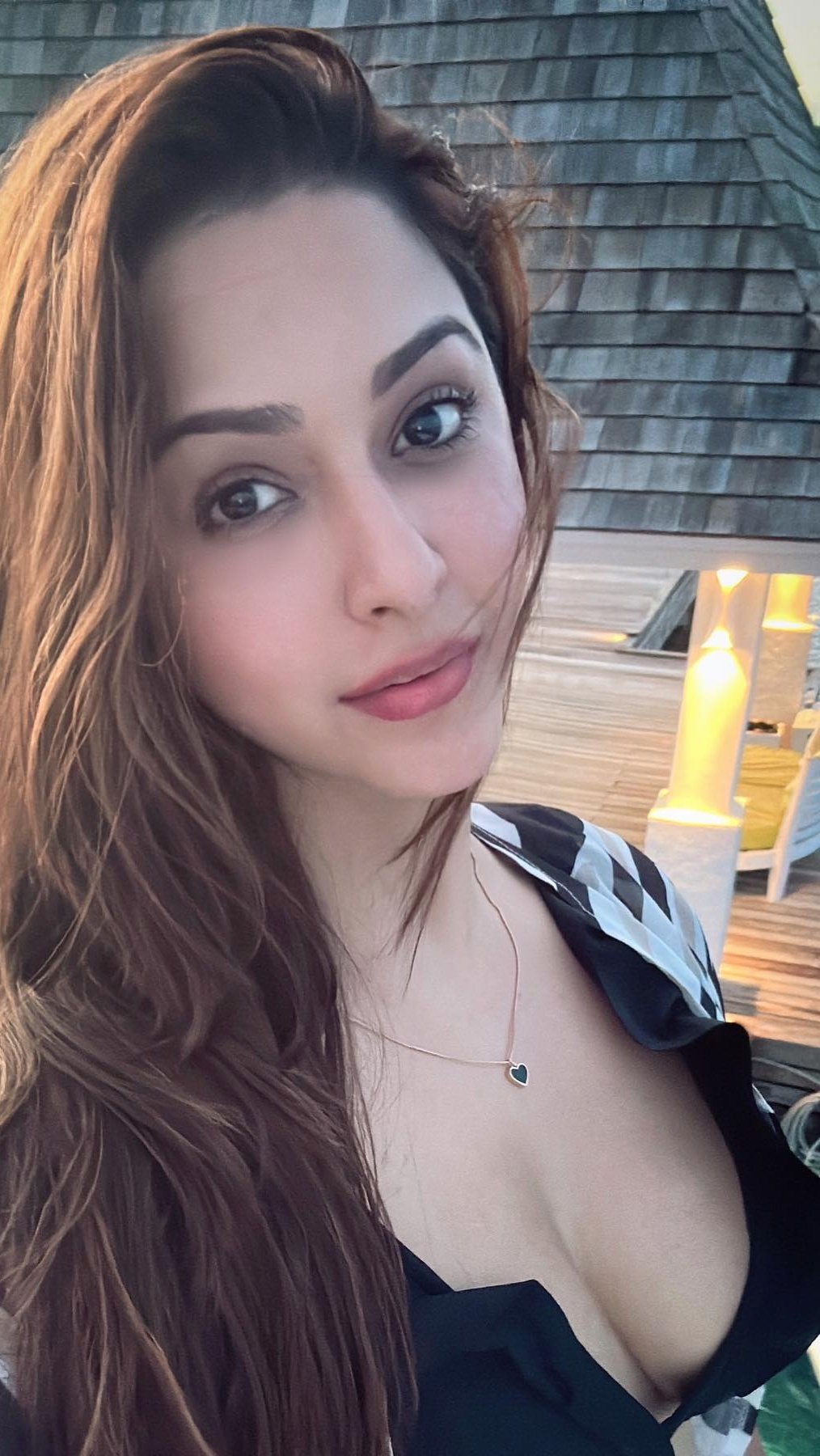 F2Bax62XwAAgVZ8?format=jpg&name=large