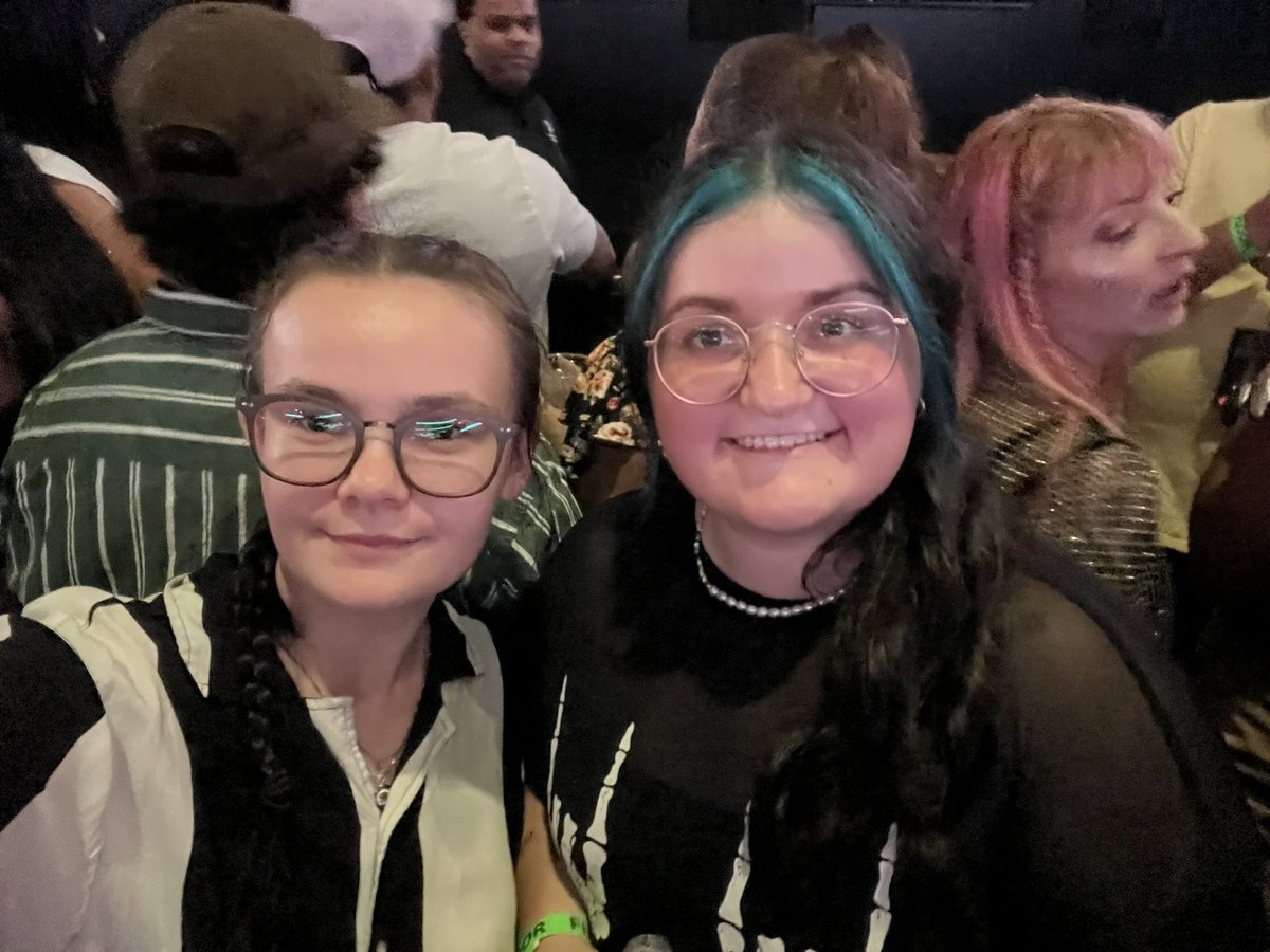 poppy_tpttw's tweet image. Before @samsmith and after 🤍