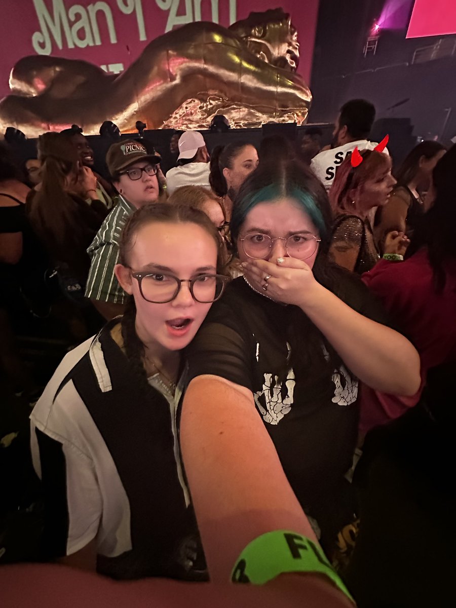 poppy_tpttw's tweet image. Before @samsmith and after 🤍