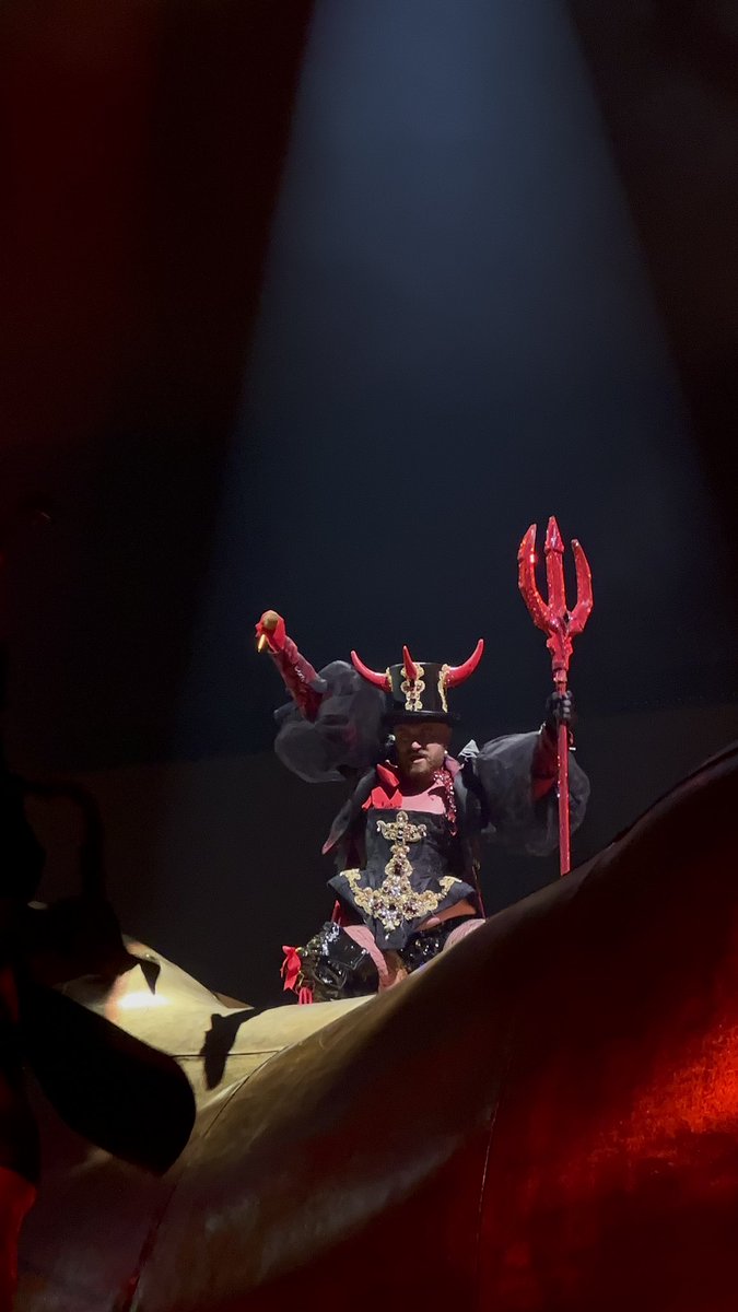 louofmylife28's tweet image. @samsmith was absolutely AMAZING tonight. i want to go to another show now. 🥲🤍