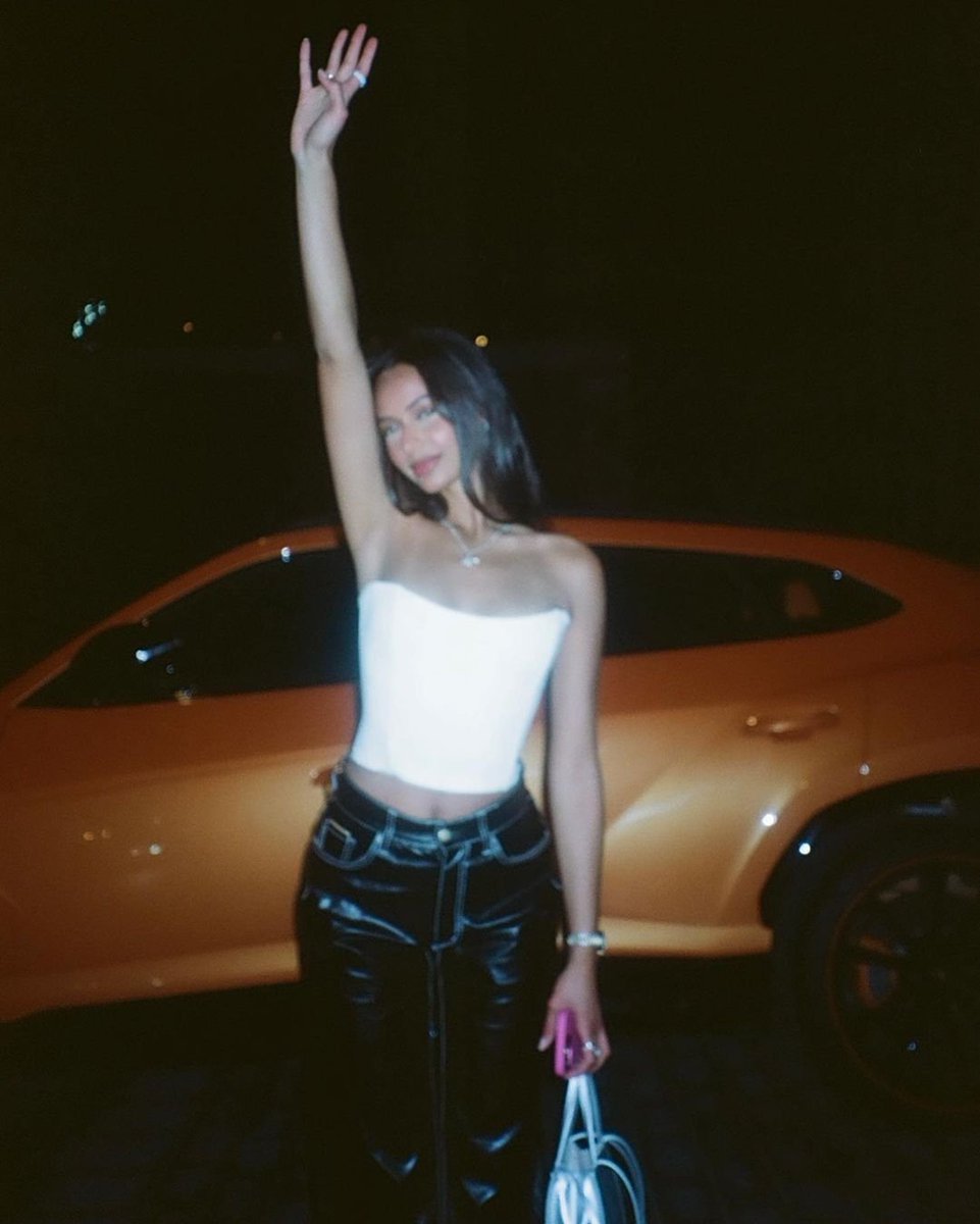 lyousical's tweet photo. Hello earthlings! I'm looking for friends to fulfill my timeline. So, I do #openfollow for westren rps only. Kindly help retweet, thank u! https://t.co/mYDzsJOunP