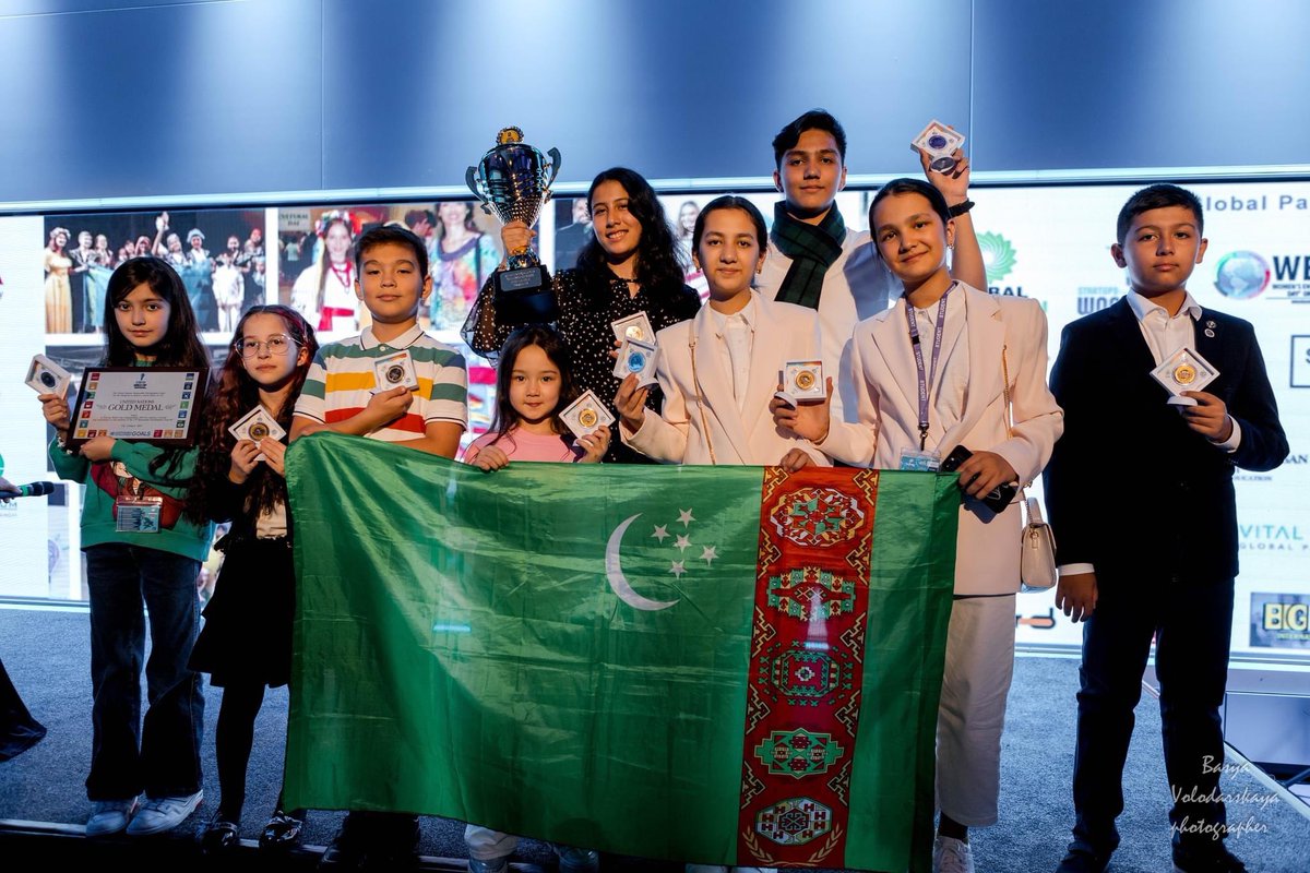 Startup_WCC's tweet photo. 🏆🥇🙌⚜️In the languages of the winners!

#Champions are beautiful! Only a high Spirit is able to win! It's always a special breed of people! Glad to be the one who lights the stars in #children! https://t.co/0Dz28umUly