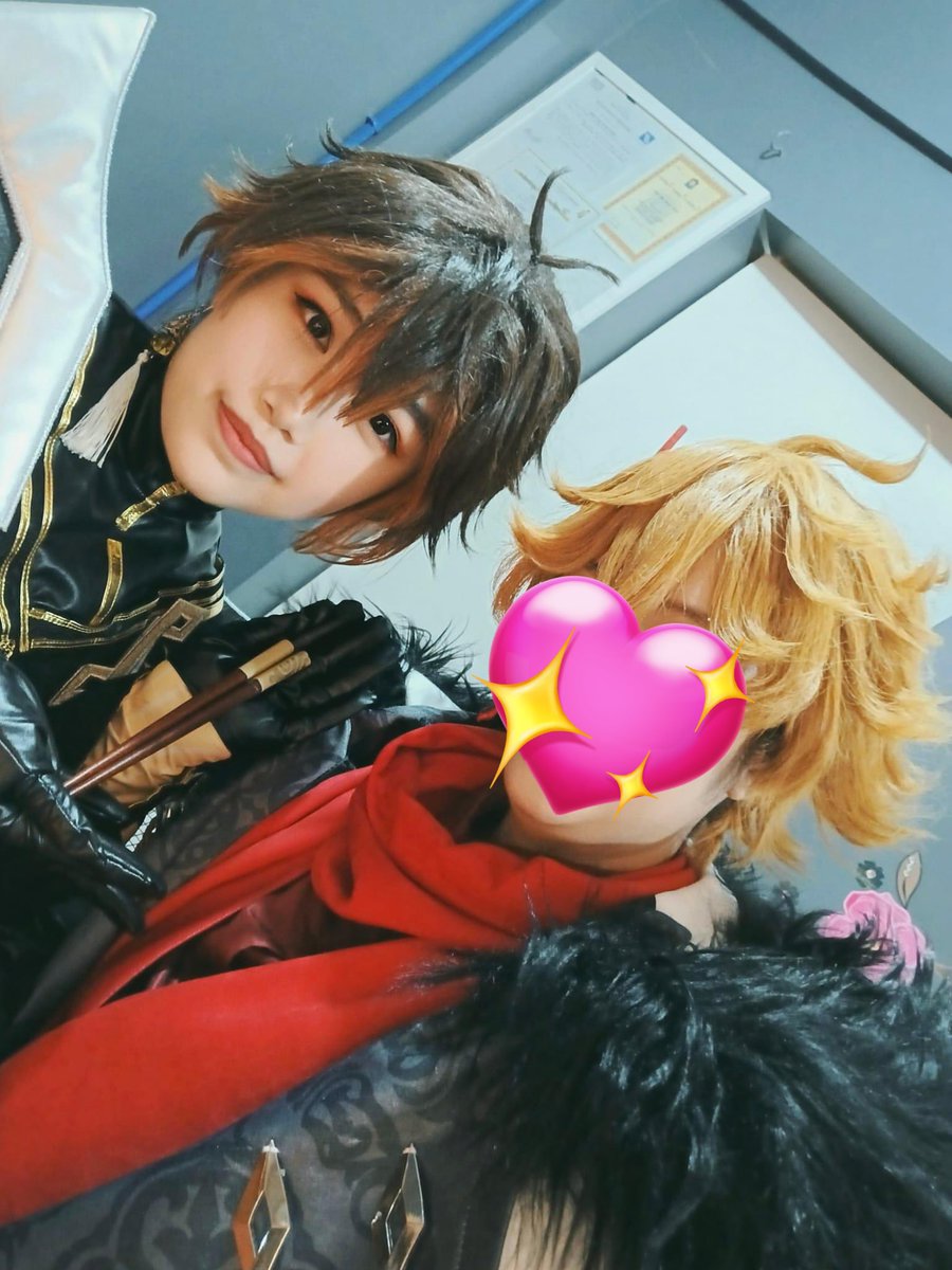 joohphobia's tweet image. Remember when Zhongli indirectly proposes to Childe by giving him an expensive set of chopsticks?

#tartali