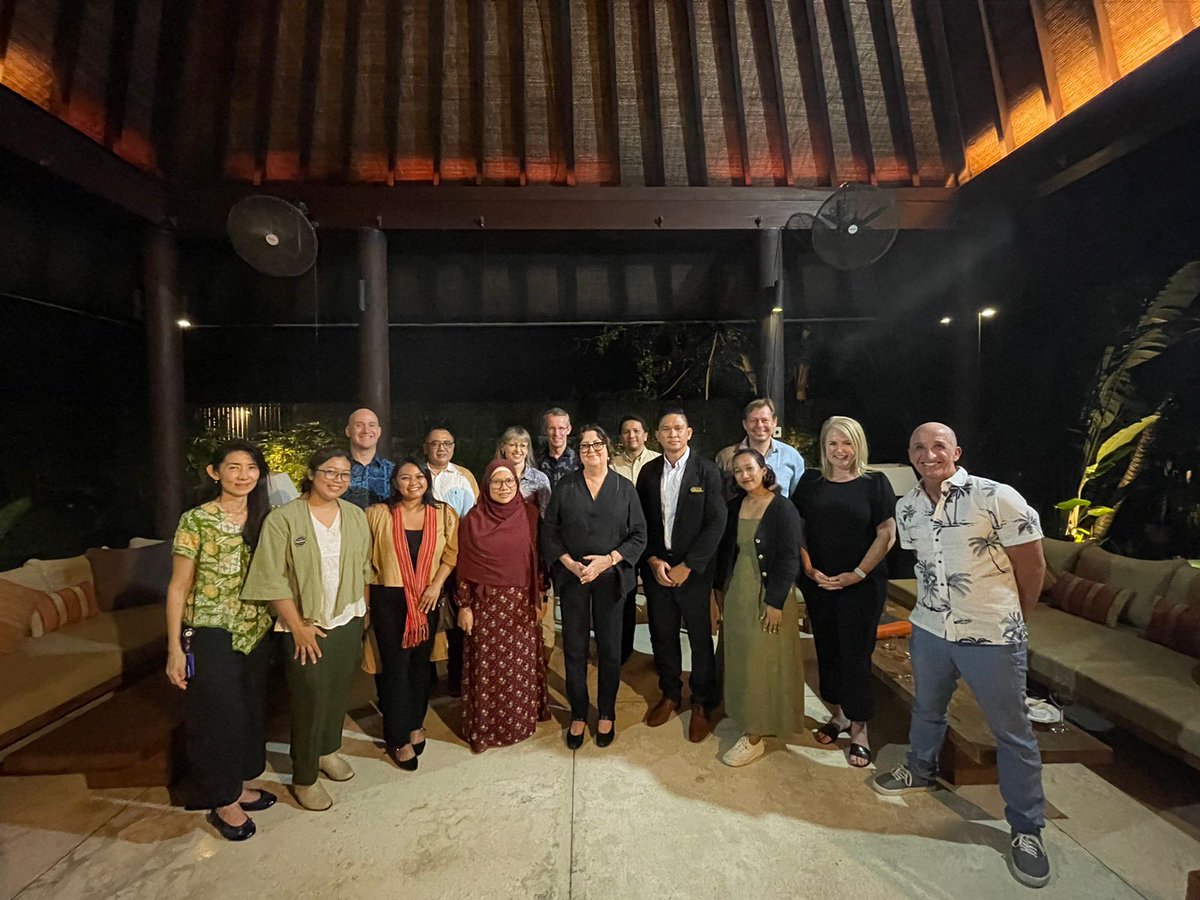 katalis_ia's tweet photo. Pleasure participating in a medical networking reception hosted by the Australian Consul-General in Bali Anthea Griffin, where Katalis shared our exciting work in the rapidly growing sector💡 @KonJenBali https://t.co/quX79MYFgk