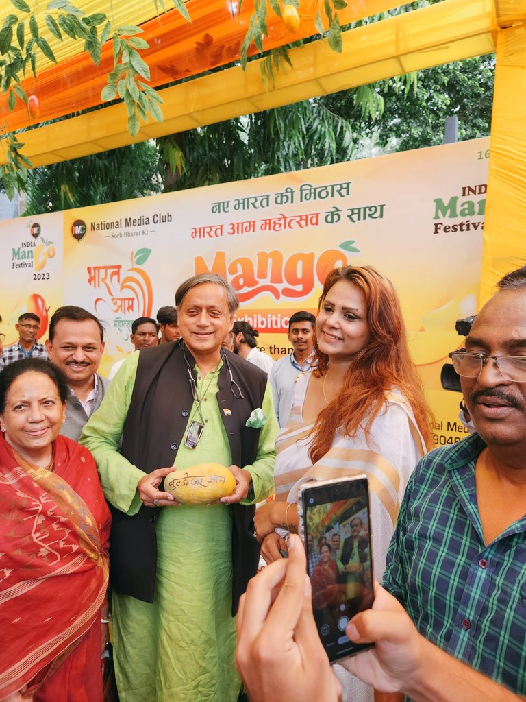 nishaasingh8130's tweet photo. A glimpse of the fantastic programme that took place the day before the mango festival 2023, which was organised by our National media club. Many thanks to all of our guests for participating in this programme 
@ShashiTharoor
@virbhadrasingh 
@irameshawasthi https://t.co/xRYO1nfRJ1