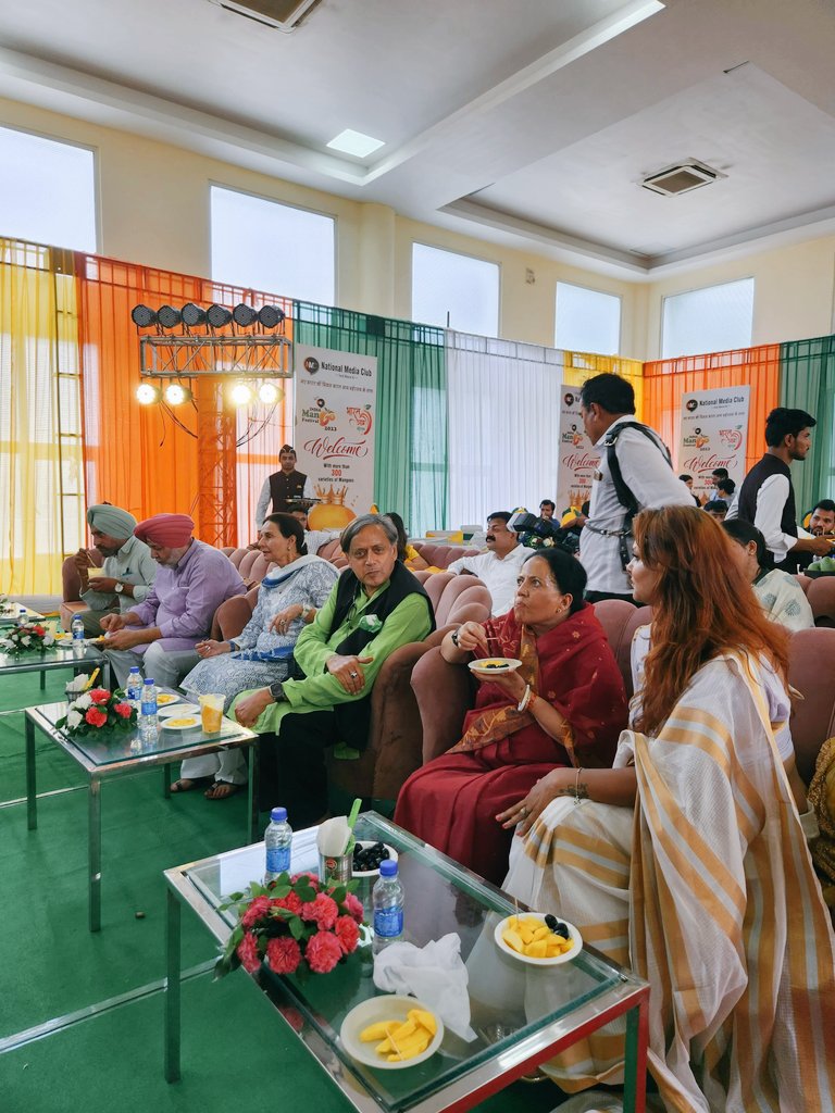 nishaasingh8130's tweet photo. A glimpse of the fantastic programme that took place the day before the mango festival 2023, which was organised by our National media club. Many thanks to all of our guests for participating in this programme 
@ShashiTharoor
@virbhadrasingh 
@irameshawasthi https://t.co/xRYO1nfRJ1