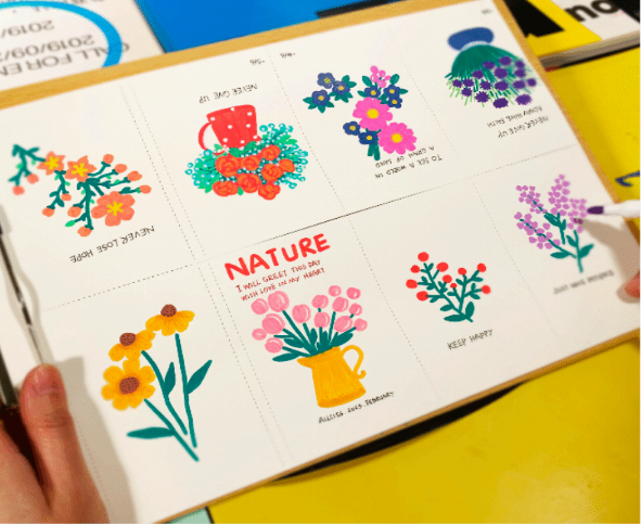 SpringCityJinan's tweet photo. The "Bonjour Art Book Fair" is taking center stage at the 31st National #BookExpo in #Jinan, which opens today. Featuring a variety of art forms like painting and photography, the fair is a mesmerizing fusion of words and images, where #art and #reading intertwine. #Book #BABF https://t.co/peH8HF5Biy