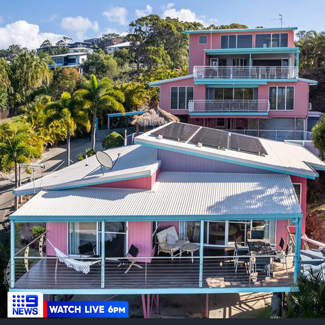 A real-life Aussie Barbie Dreamhouse has hit the market in the Sunshine State, just as the hit flick starring Queenslander Margot Robbie sashays into cinemas! 👱‍♀️🩷💅👙👛🌸

READ MORE: nine.social/hr0

#9News