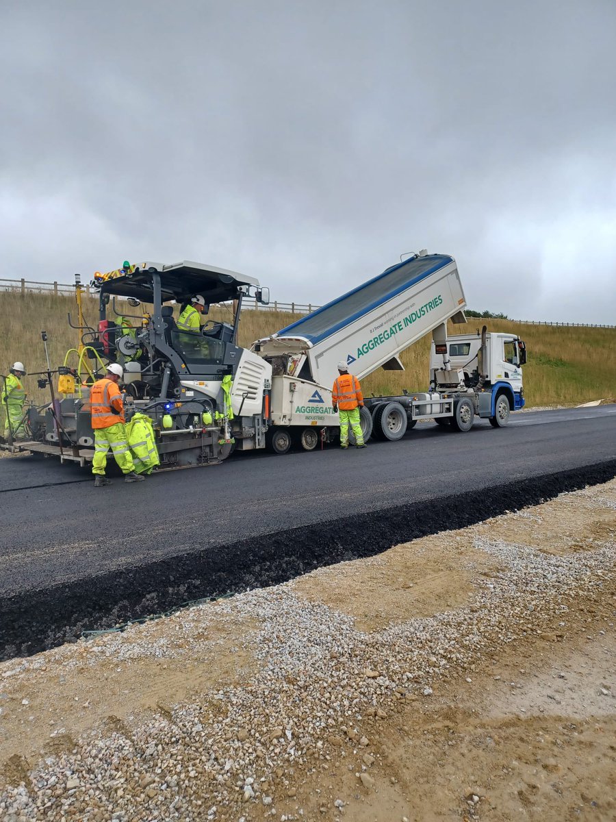 Time spent on site yesterday at the end of the Op’s meeting with @AggregateUK contracting #Aggregateindustries #carlandcross #A30 #asphalt #costain #highwaysengland #newroad #cornwall