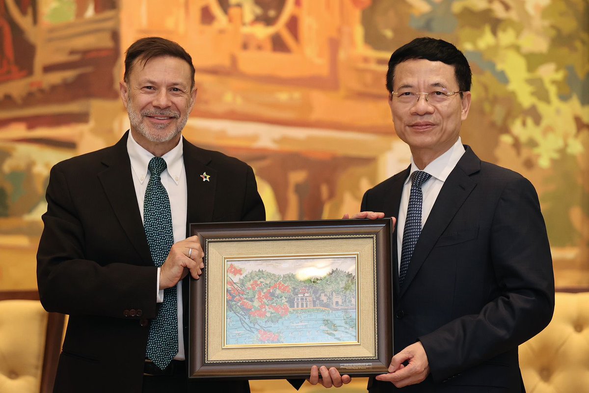 Digital transformation has rapidly moved to the top of Vietnam’s development agenda. Minister of Information &amp; Communications, HE Nguyen Minh Hung will visit 🇦🇺 to discuss our digital cooperation. (Did I mention Hung was educated at Sydney Uni + UNSW + UTS?) 🎓 <a href="/DTA/">DTA</a>