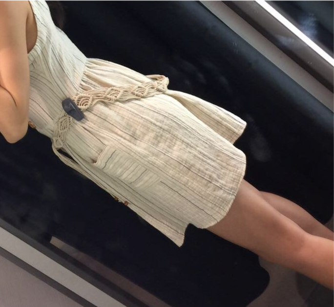 s14709138's tweet photo. 坐班的骚b穿裙子把手塞到双腿之间，听着爸爸骚话不停挑逗羞辱发痒，趁没人内裤扒开扣得烂b漏水，再红着脸去厕所叼着湿透的内裤，吐着舌头一边幻想夹鸡巴一边用手指狠狠捅废物骚穴，从性冷��御姐变成一个犯贱发情喷水小达人了
#母狗 #粗口 #sm #反差婊 #辱骂 #文爱 #调教 #羞辱 #女m #鸡巴套子 #肉便器 https://t.co/7SND2nXnux