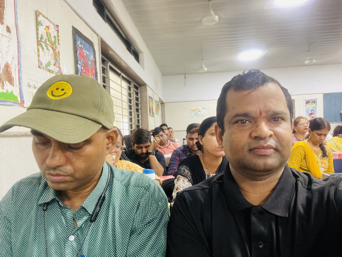 hosharma83's tweet photo. @VidyanjaliDelhi 
Today attend in vidyanjali program in SHKSBV.
अति आनंददायक और वास्तविकता से भरा हुआ। https://t.co/Jk6wPPuYeH