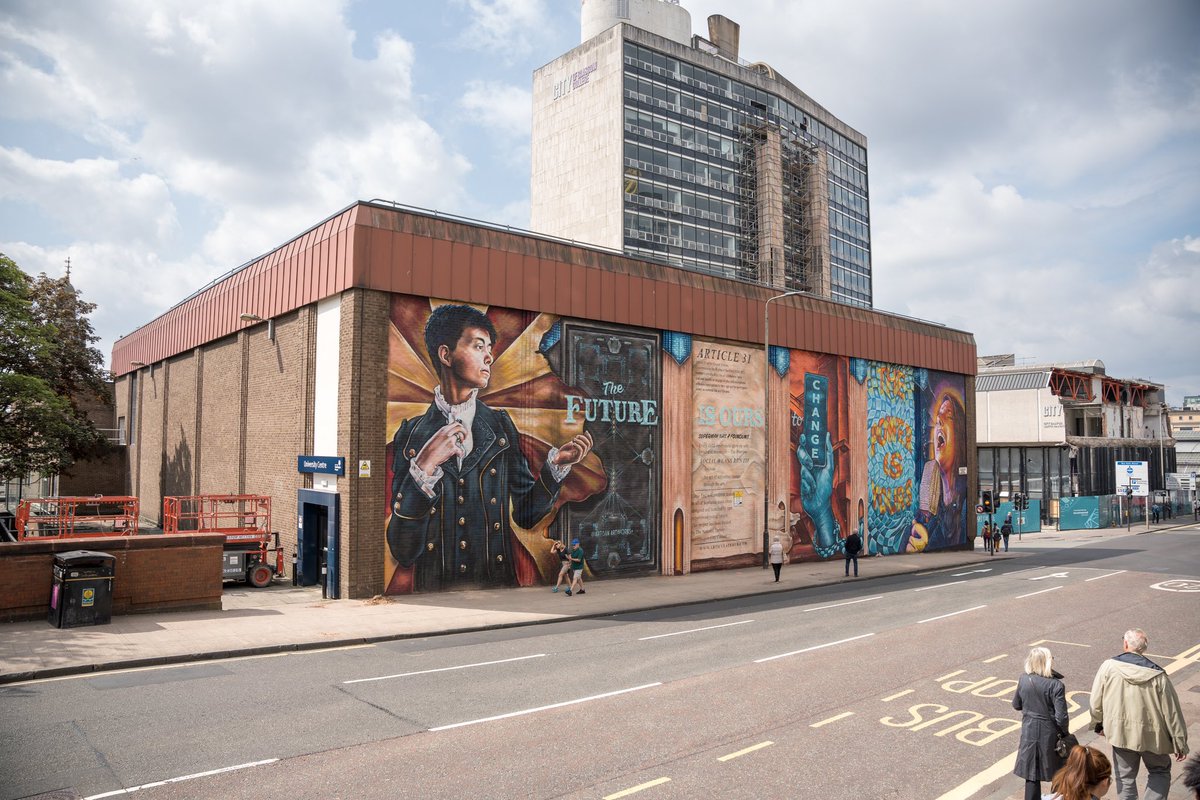 HopeCollective2's tweet photo. We love Glasgow. We love this mural @TrustCultural @vruscotland 😎 #Reimagined https://t.co/5uCAgT1ZGp