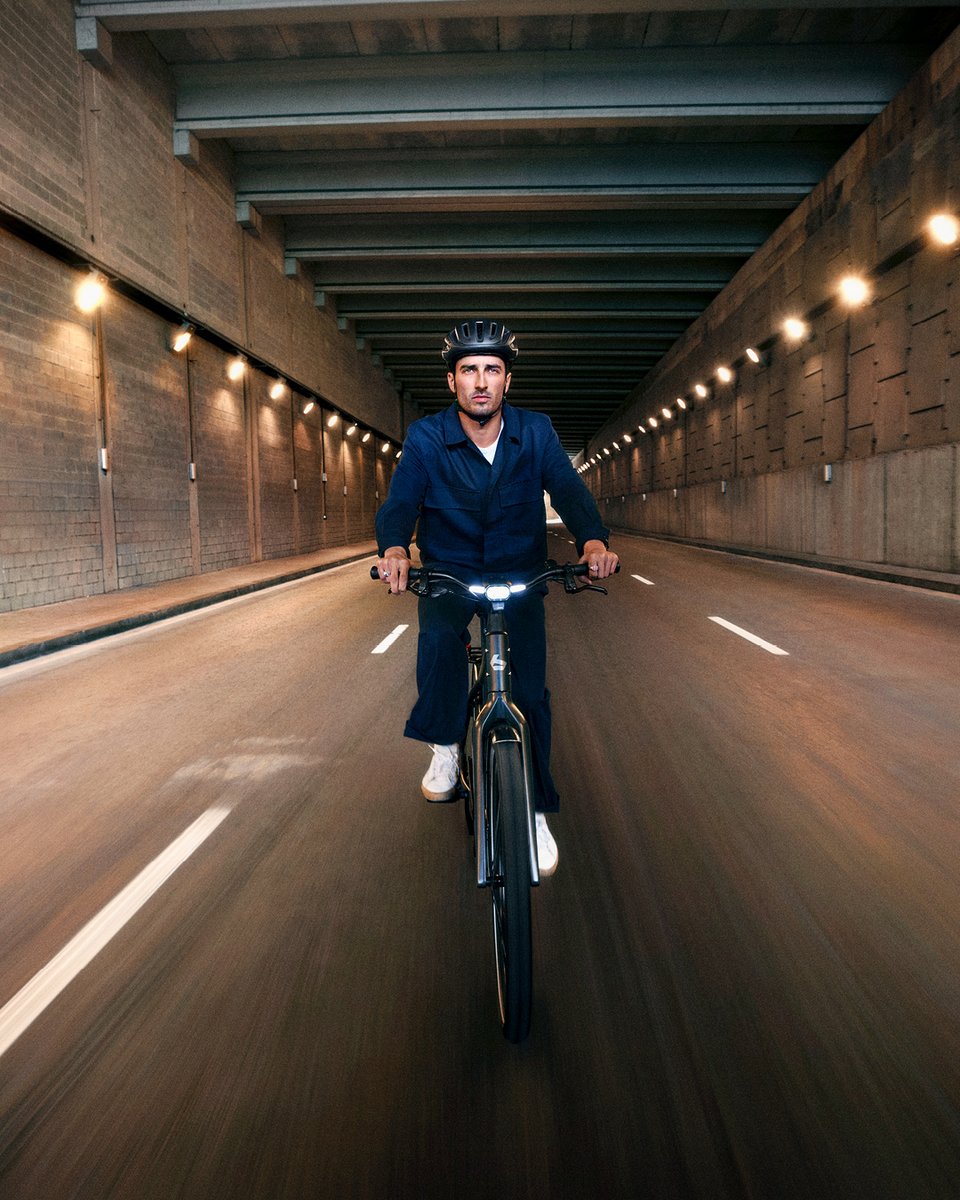 ACCELERATE YOUR COMMUTE - With the new E-Vitess.

More info: bit.ly/44B1fel 
📸 Carlos Fernández Laser 
#bergamontbicycles #bergamontevitess