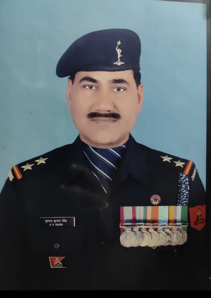 anupmasingh2015's tweet photo. Just wanted to share with you all that my Dad was awarded with “OP Vijay Medal “ i.e Kargil Operational Vijay Award for fighting for Kargil War Vijay. 
He is no more but his legacy lives on . 
JAI HIND  JAI BHARAT 

#KargilVijayDiwas https://t.co/815kbo3Llq