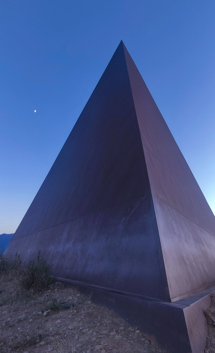 theeverydaypho1's tweet photo. Monumental #pyramid at 38° latitude, northern coast of #Sicily. During a peaceful #sunset, it reminds us of what we could be, in harmony with nature and each other, while #SiciliaInFiamme #sicilyfires remind us of what we are.

#Italy #ClimateBreakdown #ClimateCrisis https://t.co/SNH7hsf467