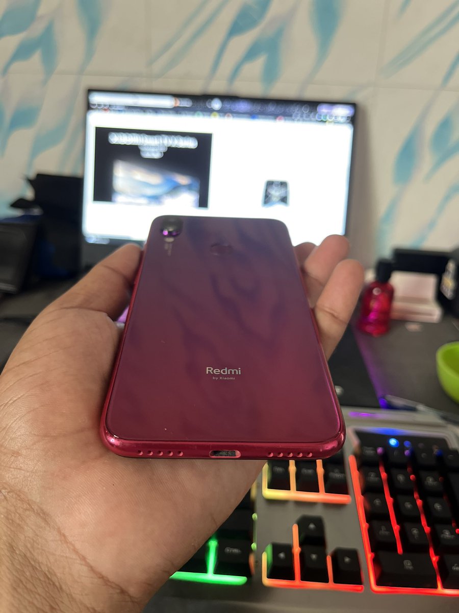 ShashankSh3khar's tweet photo. My #RedmiNote7Pro, my ultimate tech companion! From capturing cherished moments to staying connected with loved ones to exploring new apps and games,Its long-lasting battery and smooth performance never cease to amaze me.Grateful to @RedmiIndia.
#Redmi12withFans #XiaomiInsider https://t.co/Mz4DKGIV4L