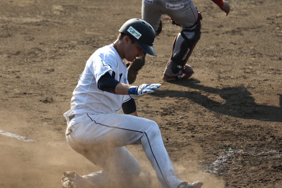 kurukuru0015's tweet photo. ブランドンのヒットを皮切りに、仲三河の勝ち越しタイムリーで再び勝ち越し👏リードは絶対に許さない試合展開。

#仲三河優太 #ブランドン https://t.co/H4ZNq7vecn