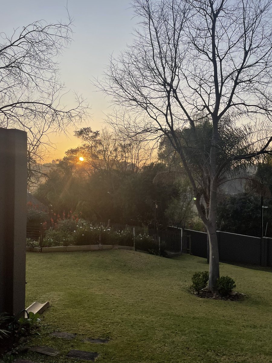 Being able to move, endure pain and eventually reach my target for the day is a huge deal because I know my superpower is on par and it’s only a matter of time until I’m unstoppable mentally, emotionally and physically ❤️ #pha2fit #RunningWithTumiSole #FetchYourBody2023